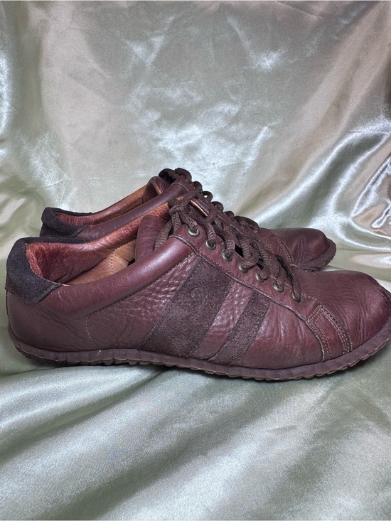 Born Shoes - Born Leather Sneakers, Soft and Casual Dark Brown Women’s size 7 (38)